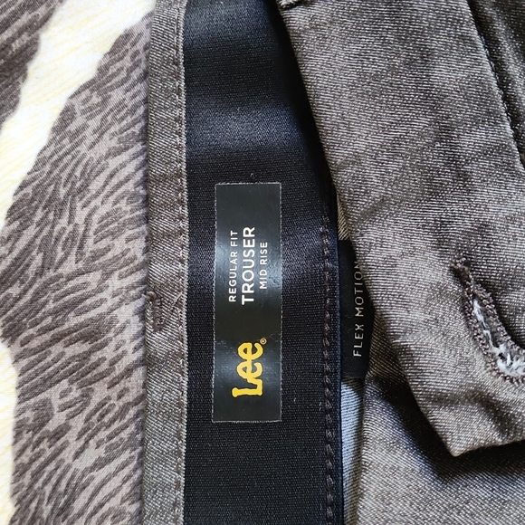 Trousers - Picture 2 of 4